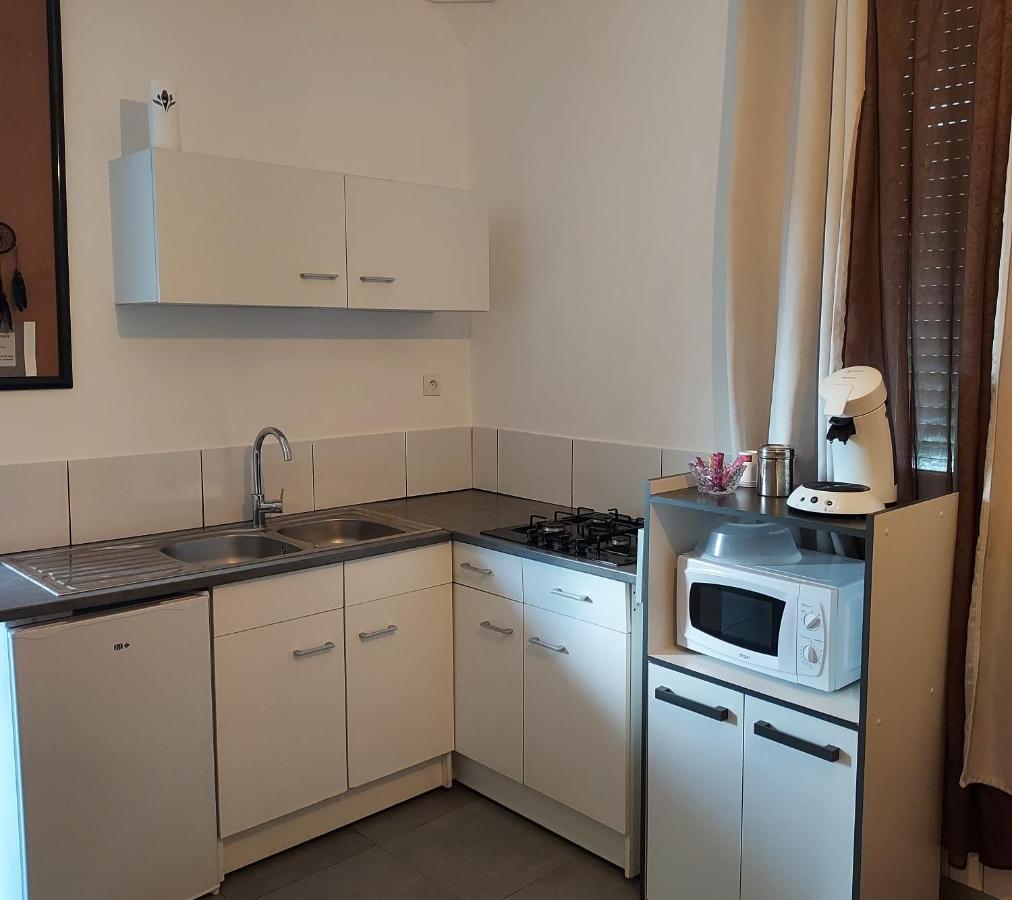 Appartement meublé avec deux chambres Moulins  Exterior foto